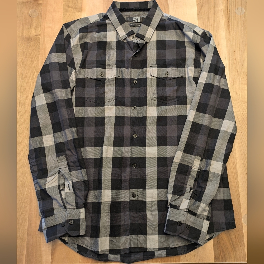 Simons Le31 Black and Gray Plaid Button Down Shirt Semi Fit Size L